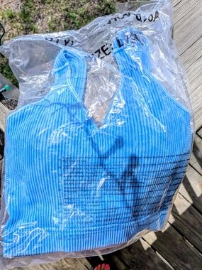 Blue Ribbed V-Neck Bralette — Women's Comfort Bralette